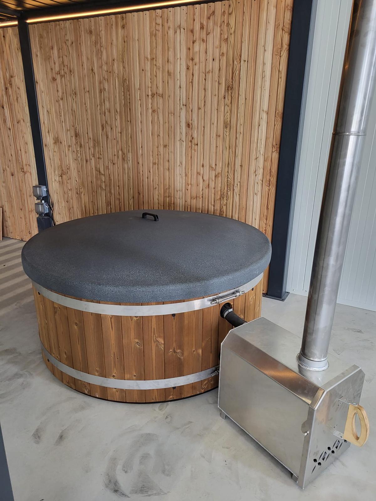 2 persoons hottub met deksel huren